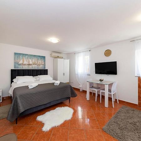 Apartmani Valentina Zara Esterno foto