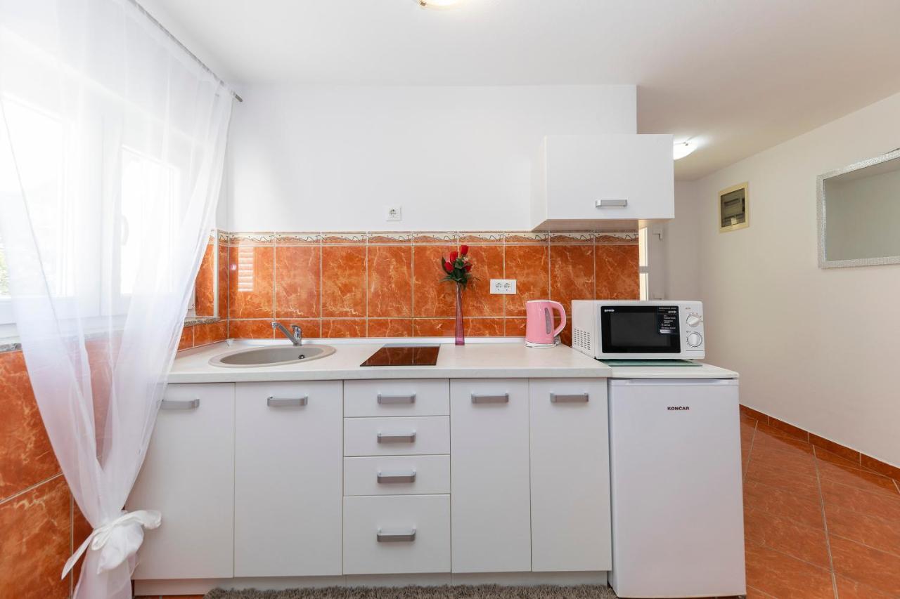 Apartmani Valentina Zara Esterno foto