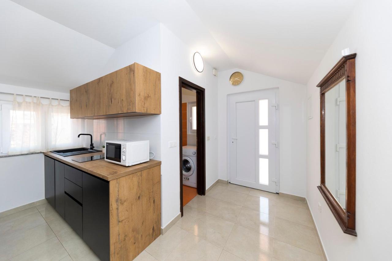 Apartmani Valentina Zara Esterno foto